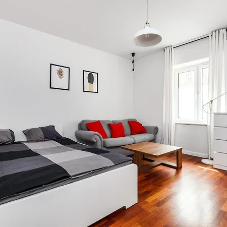 Uroczy Apartament ,,neptun,, W Sercu Starego Miasta *